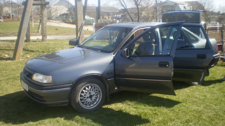 Opel Vectra 2.0 i 5