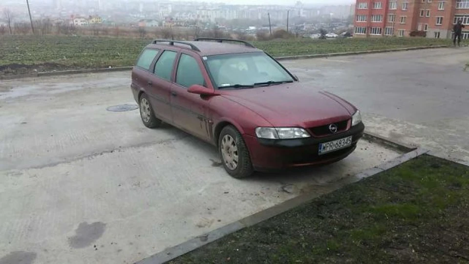 Opel Vectra 2.0 турбо 2