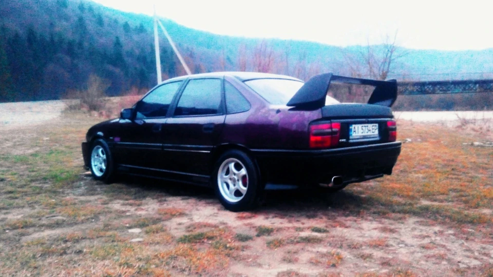 Opel Vectra 2000 GT 2