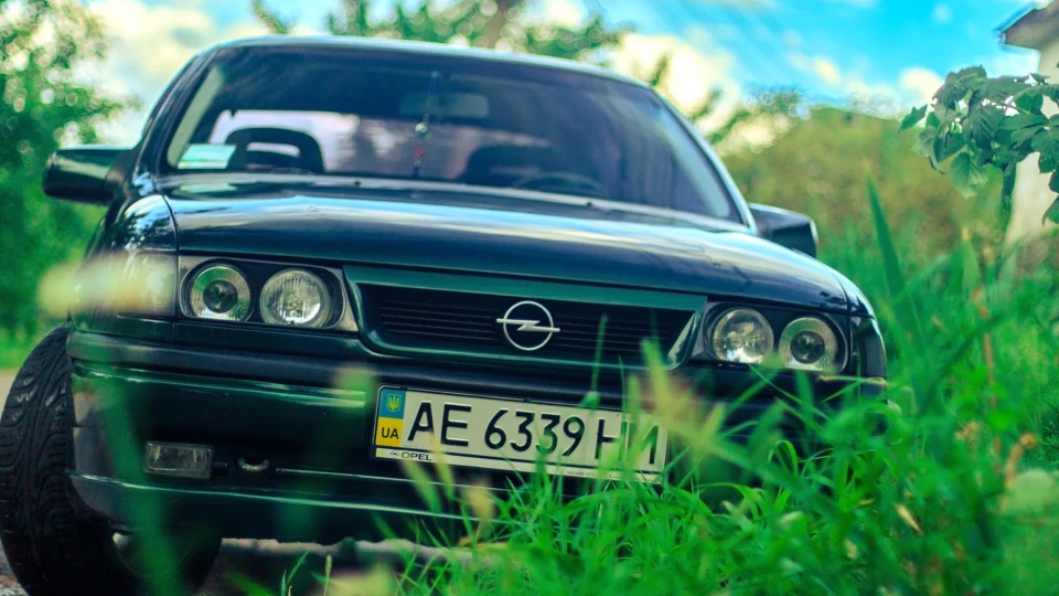 Opel Vectra 20XEV Ninja 2