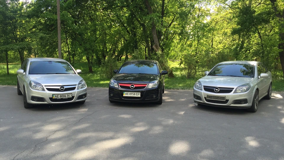Opel Vectra 2.2 AT Platinum Edition 2