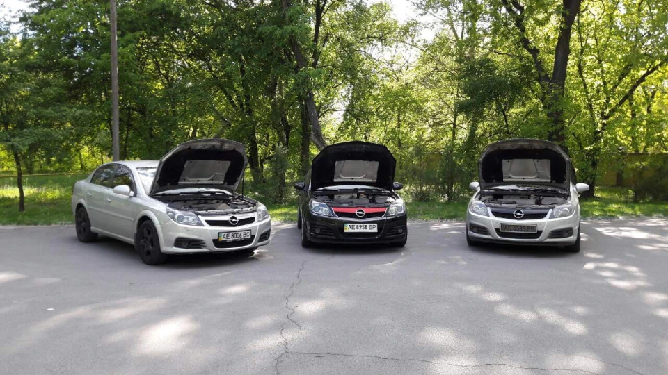 Opel Vectra 2.2 AT Platinum Edition 4