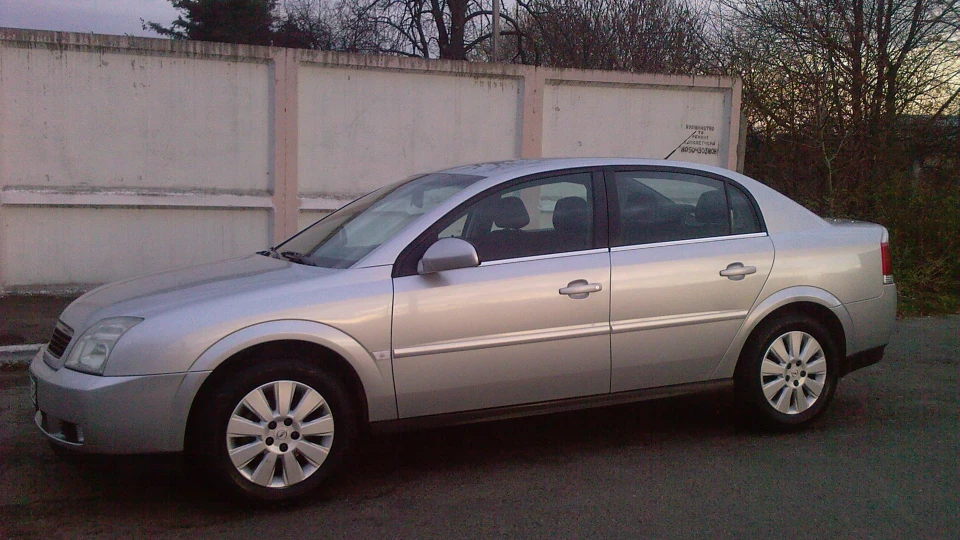Opel Vectra 2.2 МТ ELEGANCE 3