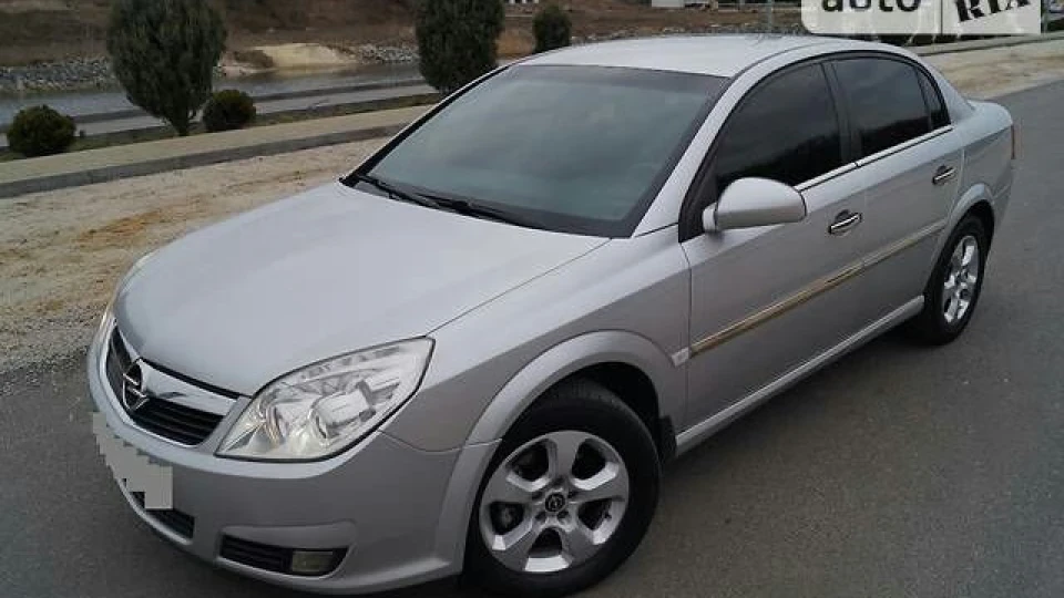 Opel Vectra 2.2 5