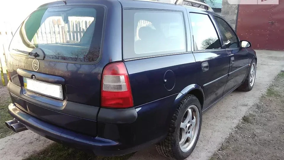 Opel Vectra 2.5 i V6 3