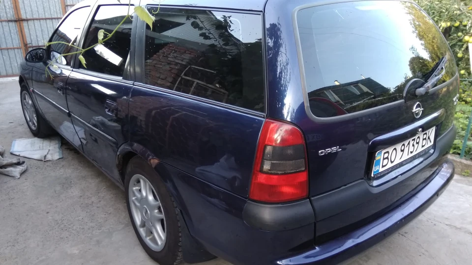 Opel Vectra 2,5v6 3