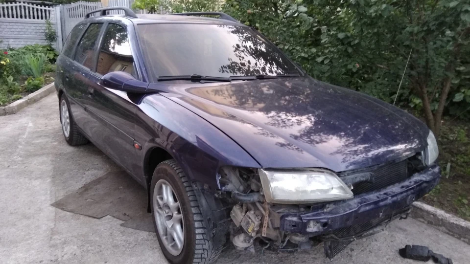 Opel Vectra 2,5v6 4