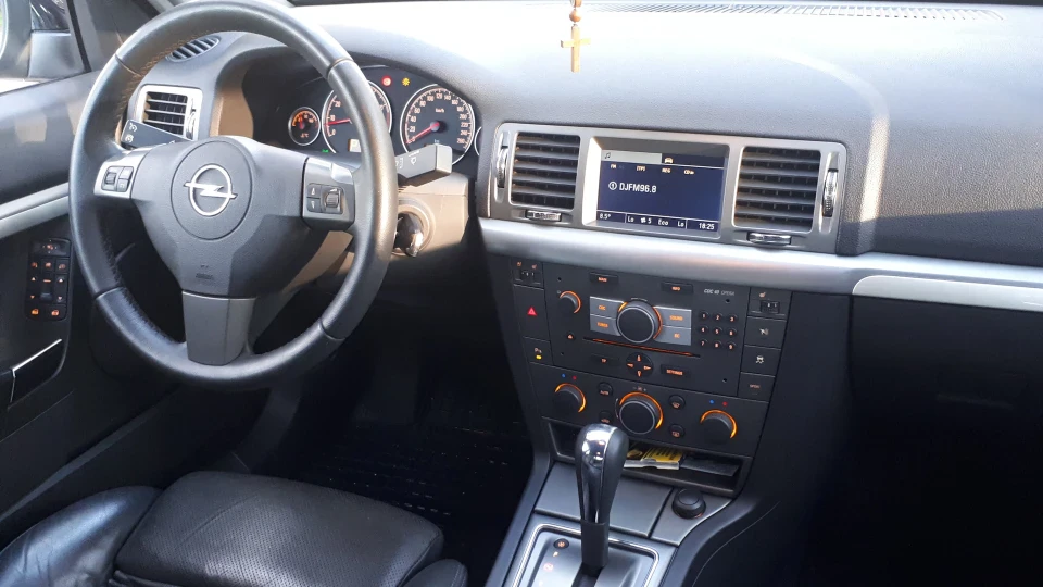 Opel Vectra 2.8Т