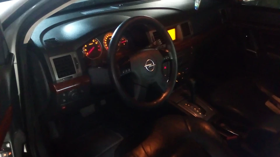 Opel Vectra 3.2 М'язистий Бій!