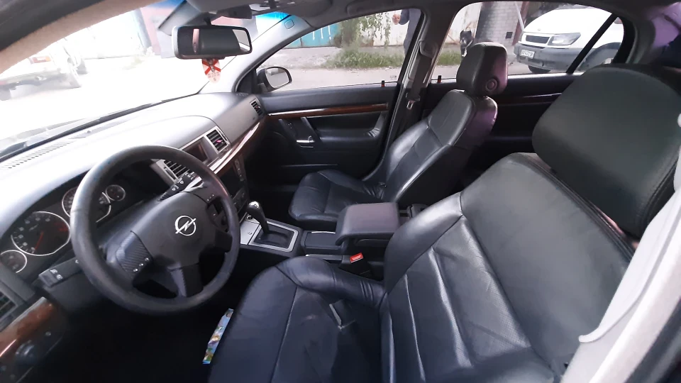 Opel Vectra 3.2 V6 2