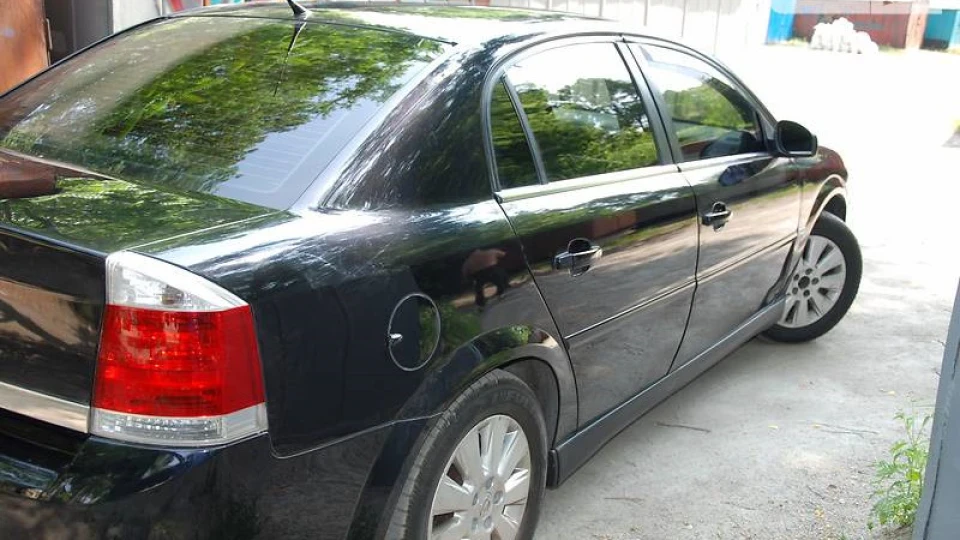 Opel Vectra 3.2 4
