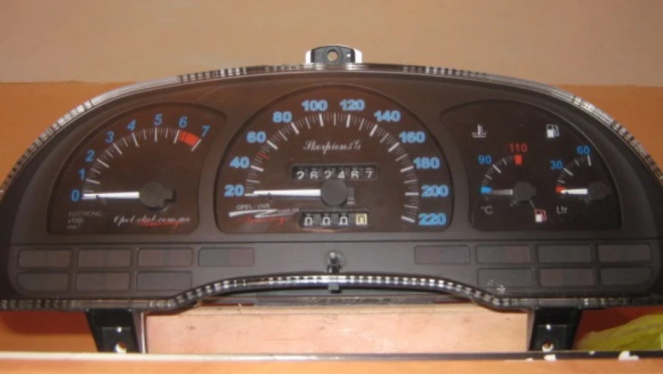Opel Vectra А 2-х літрова Вірочка 5
