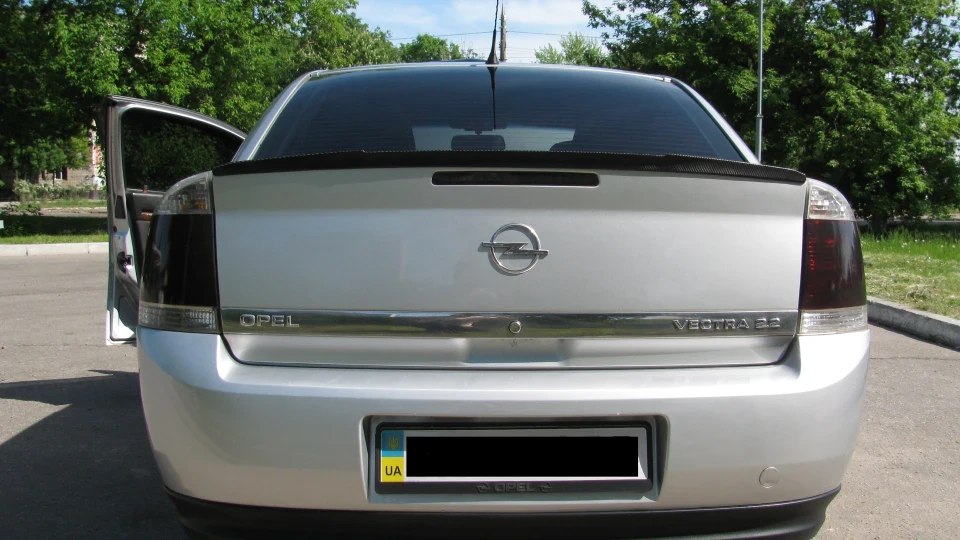 Opel Vectra Акуратна) 2