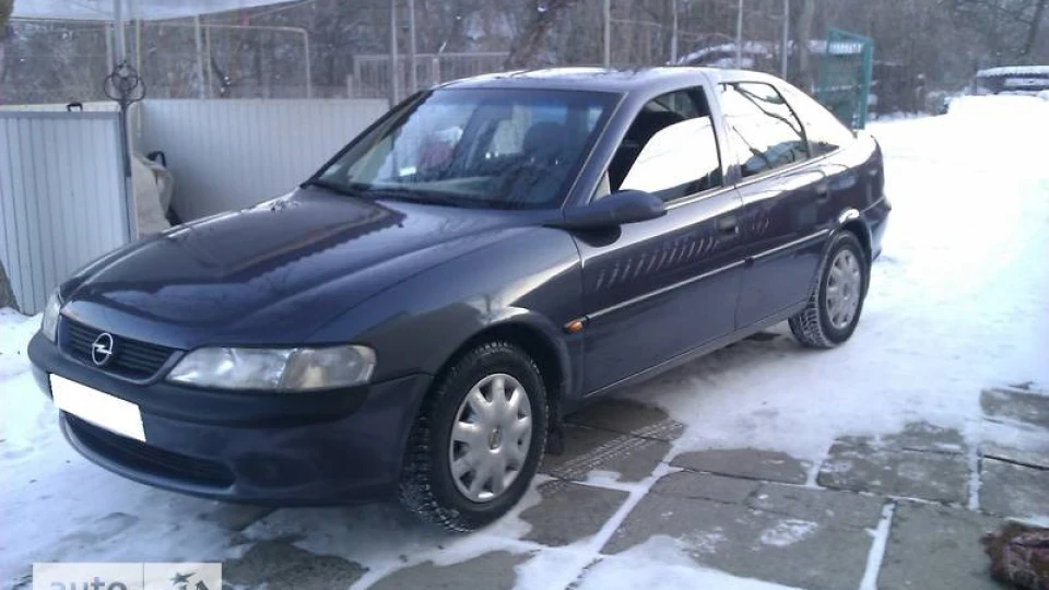 Opel Vectra Баклажан 1.6 Бензин 5