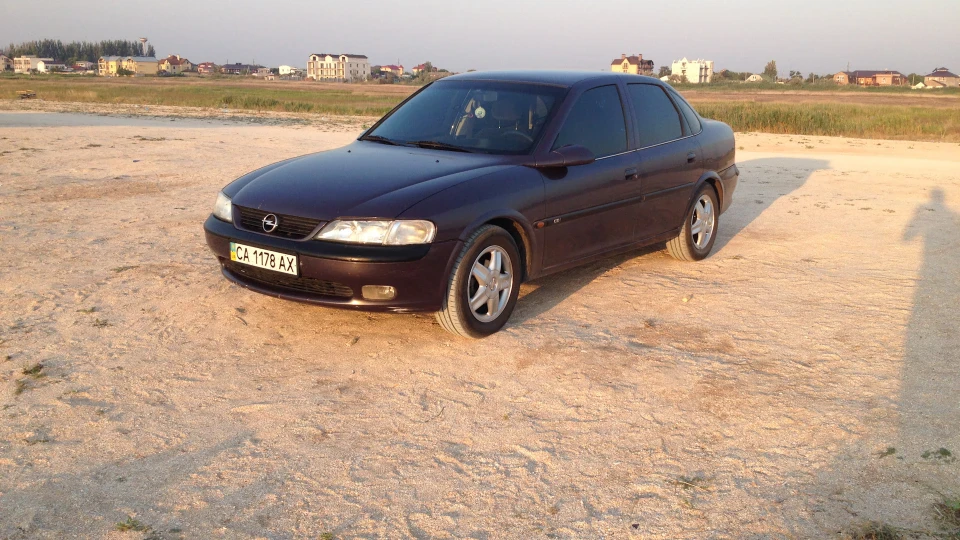 Opel Vectra Баклажан 2