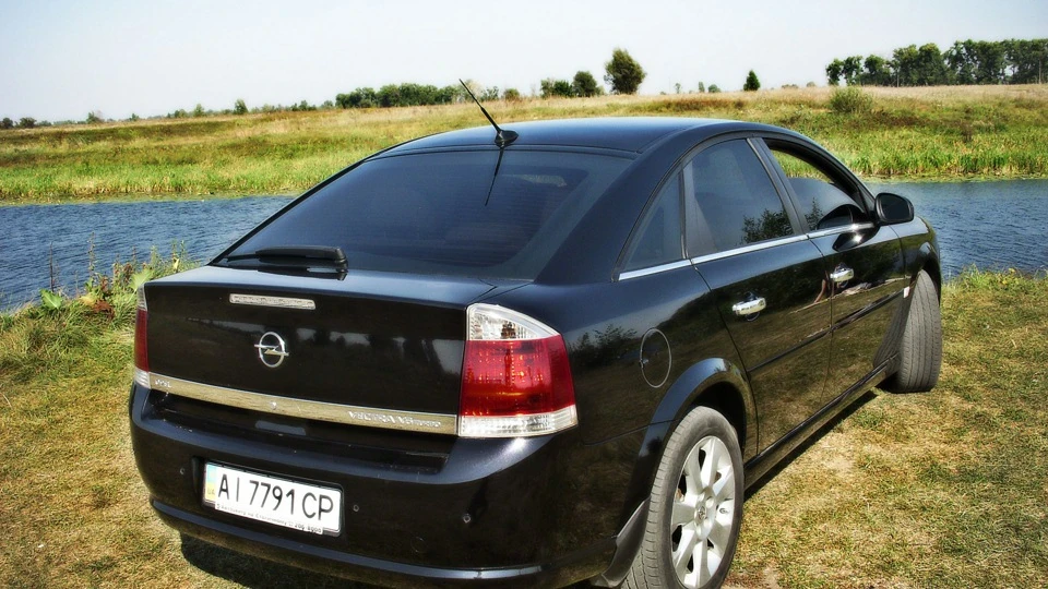 Opel Vectra Black 2.8 Turbo Bullet 2