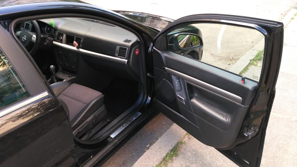 Opel Vectra C GTS "ZVIZDALOT" 3
