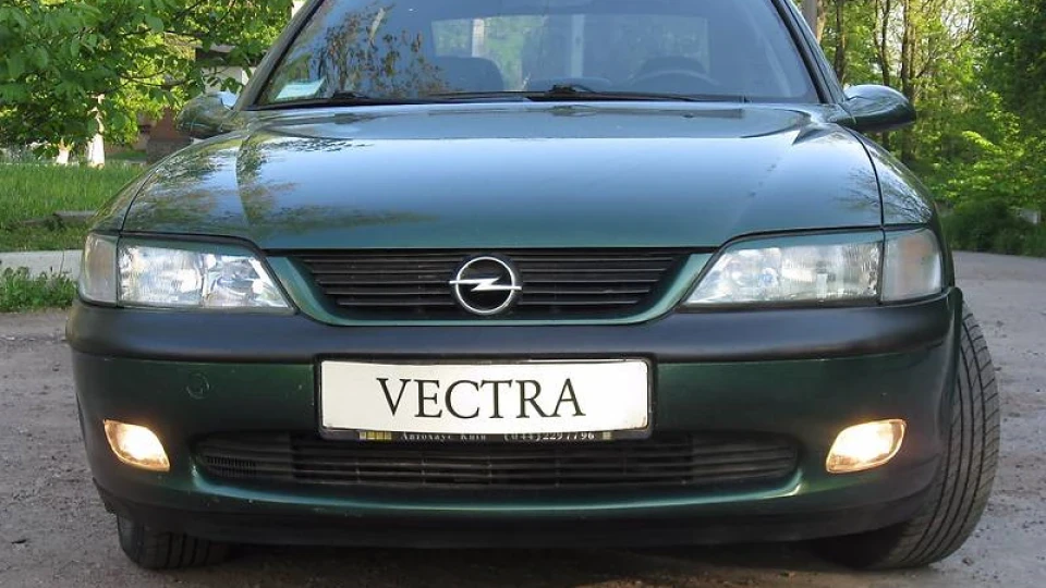 Opel Vectra CDX X25XE