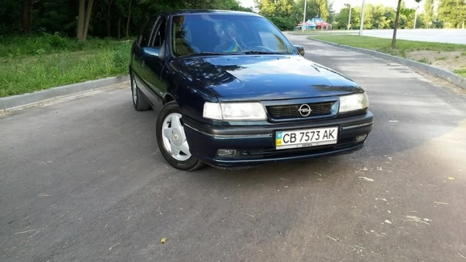 Opel Vectra CDX 2