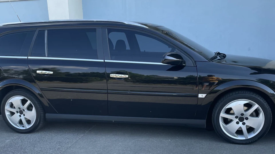 Opel Vectra Чорна OVCa 3