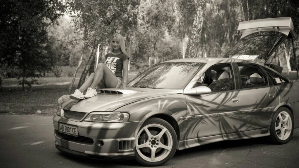 Opel Vectra Яскрава Яскрава 3,2 V6 2