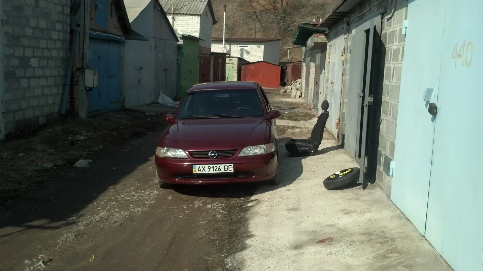 Opel Vectra Червона Веруня))
