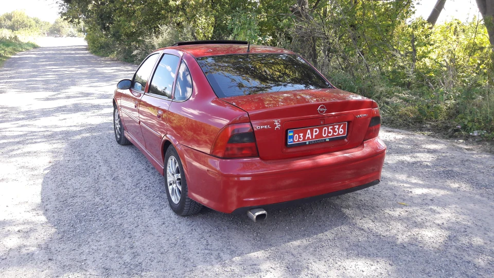 Opel Vectra Вогняна 2