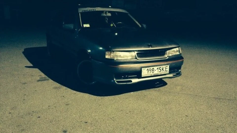 Opel Vectra ORËL 2.0i 5