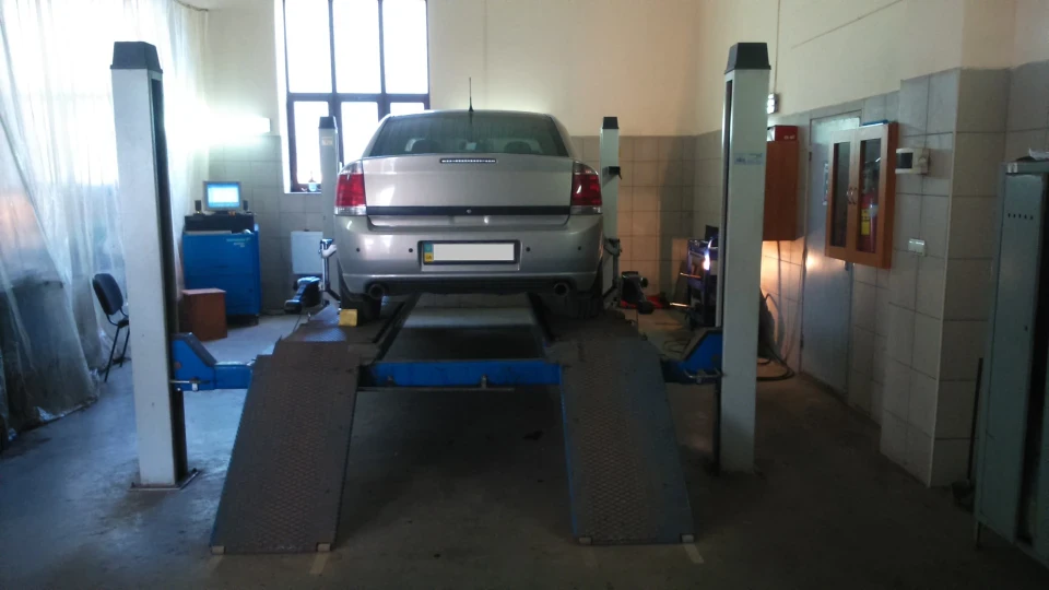 Opel Vectra Pantera 4