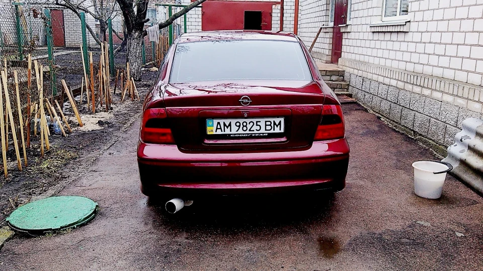 Opel Vectra pretty German 2