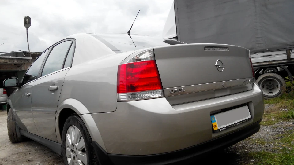Opel Vectra С Elegant Tank™ 2.2 5