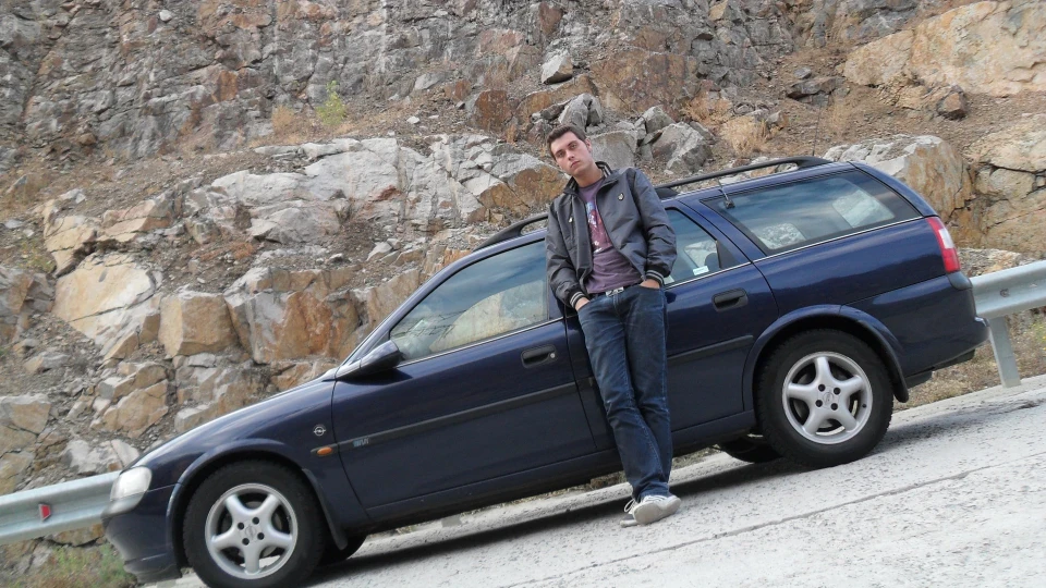 Opel Vectra Синій металік 1.8 v16 3