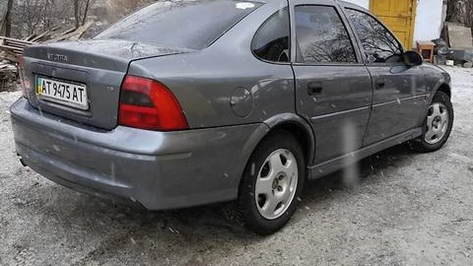 Opel Vectra сomfort 1.8 2