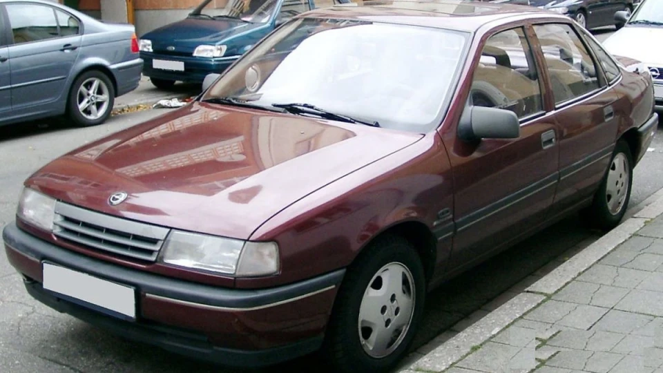 Opel Vectra Стигла вишня 1,8 2