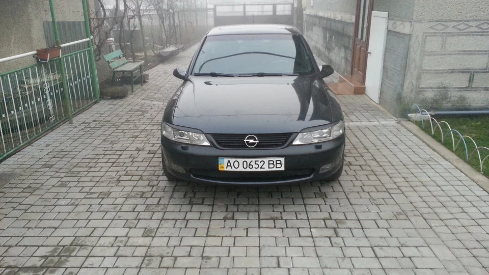 Opel Vectra Темно-синій 2