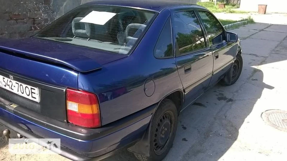 Opel Vectra Vectra A 2.0i GLS 2