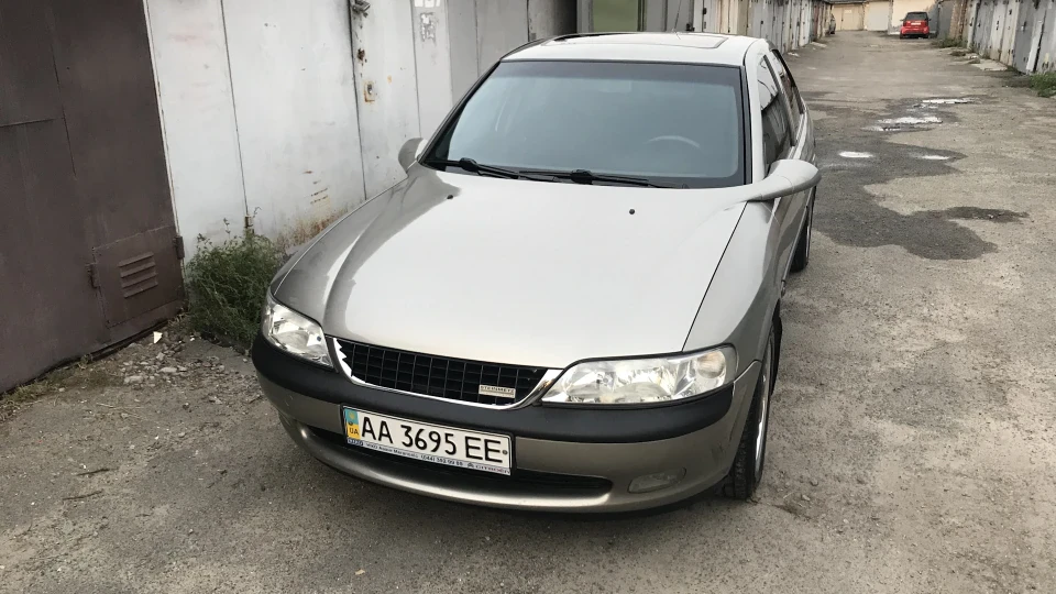 Opel Vectra X16XEL 3