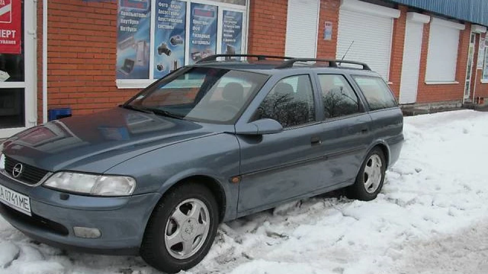 Opel Vectra X16XEL 4