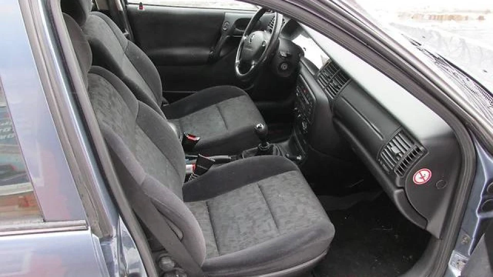 Opel Vectra X16XEL 5