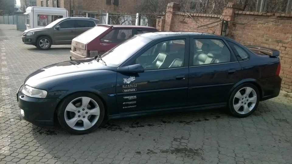 Opel Vectra Zender & Friedrich