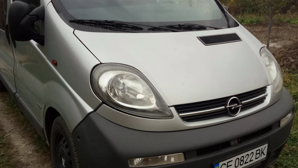 Opel Vivaro 4