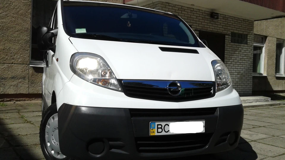 Opel Vivaro 4