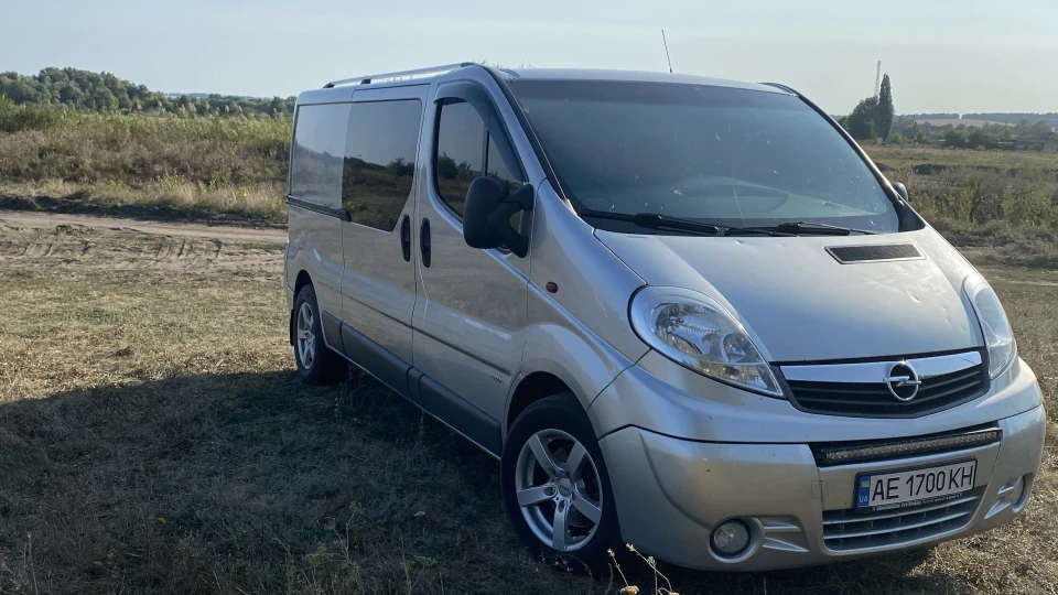 Opel Vivaro 4