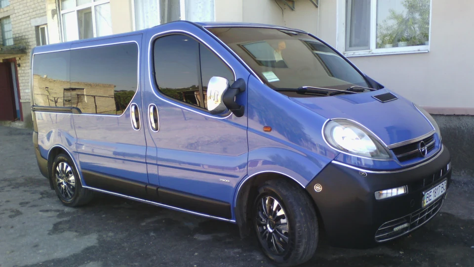 Opel Vivaro 2