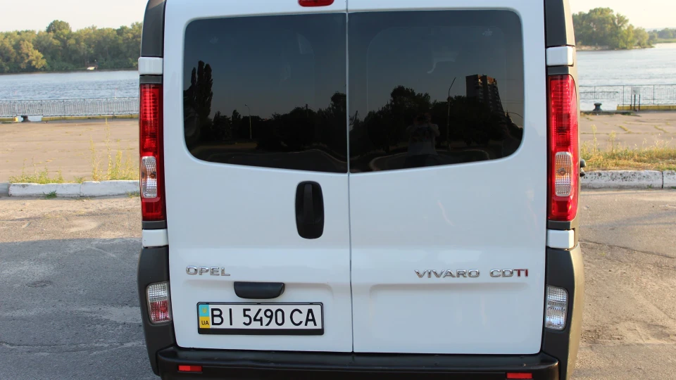 Opel Vivaro 2