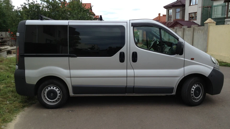 Opel Vivaro 2