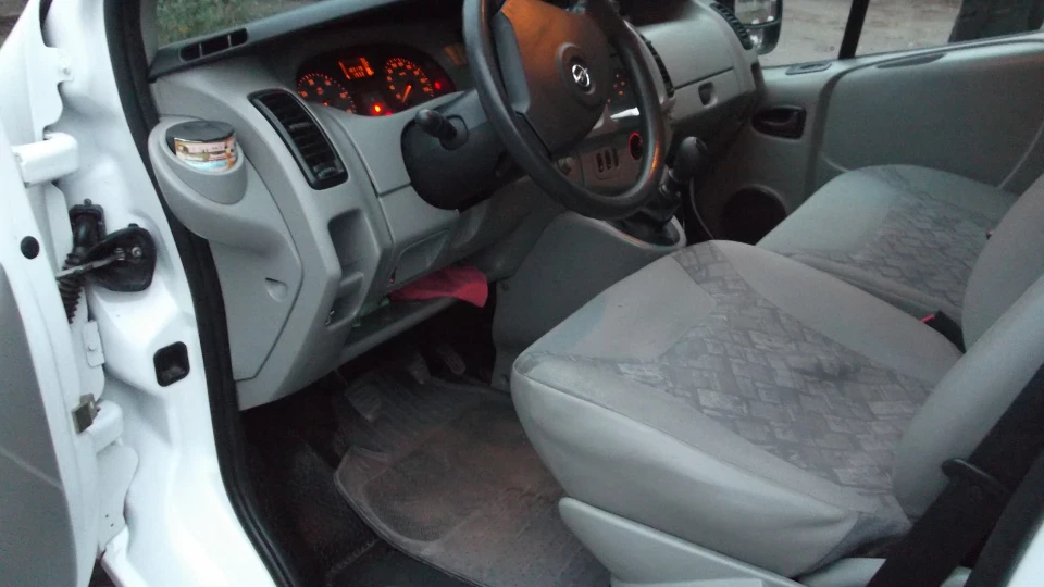 Opel Vivaro 2