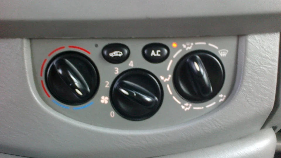Opel Vivaro 4