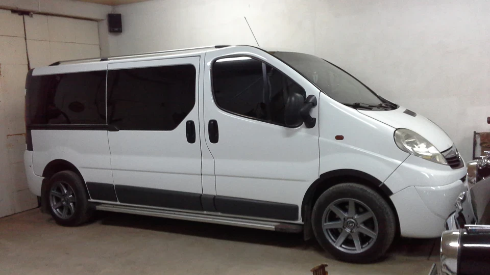 Opel Vivaro 2