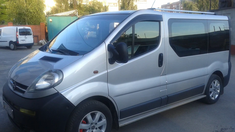 Opel Vivaro 2
